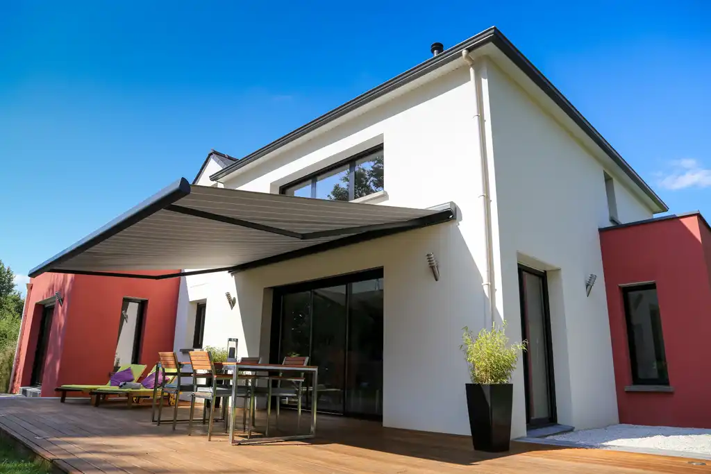 Angenehmes Klima unter dem Terrassendach